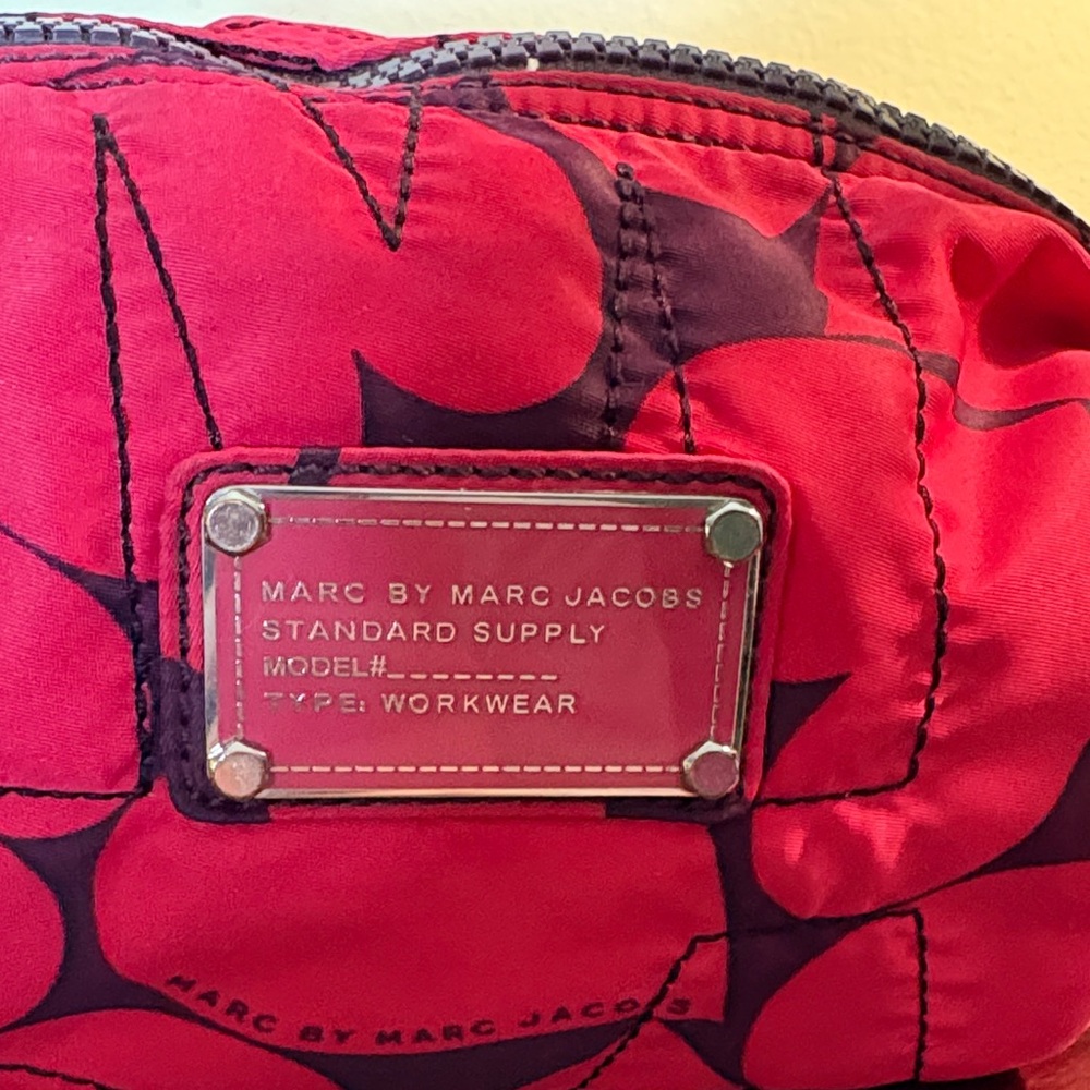 Marc Jacobs Pink and Purple  Cosmetic Bag - Picture 3 of 6